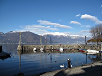 [Vista del porticciolo di Luino]