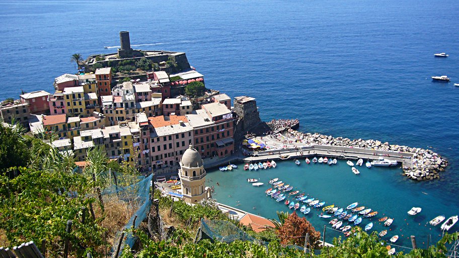 [Il porticciolo di Vernazza]