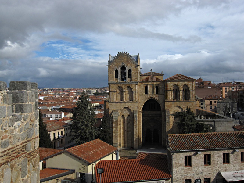 [Facciata della basilica di San Vicente ad Avila]