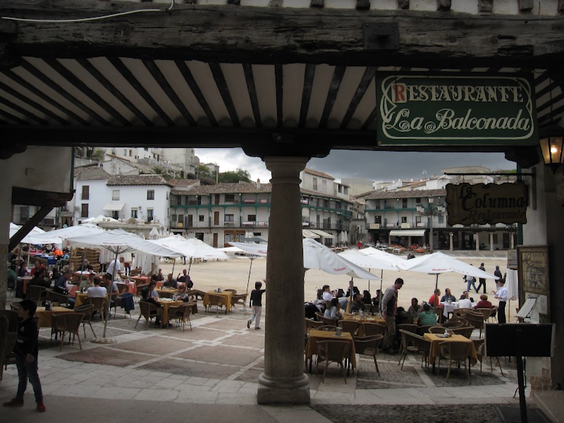 [Scorcio di Plaza Mayor a Chinchón]