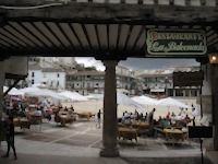 [Scorcio di Plaza Mayor a Chinchón]