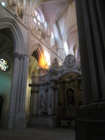 [Navata della Cattedrale gotica di Cuenca]