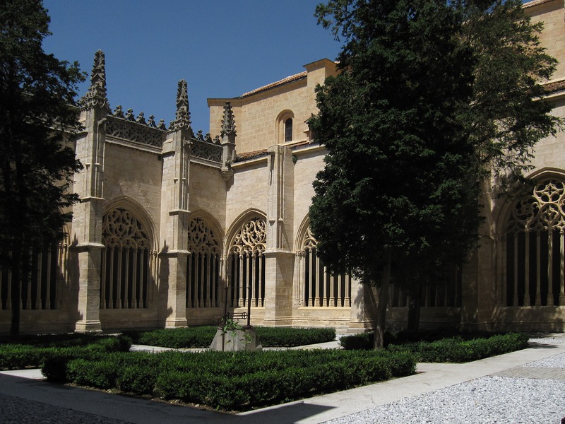 [Chiostro della Cattedrale di Segovia.]
