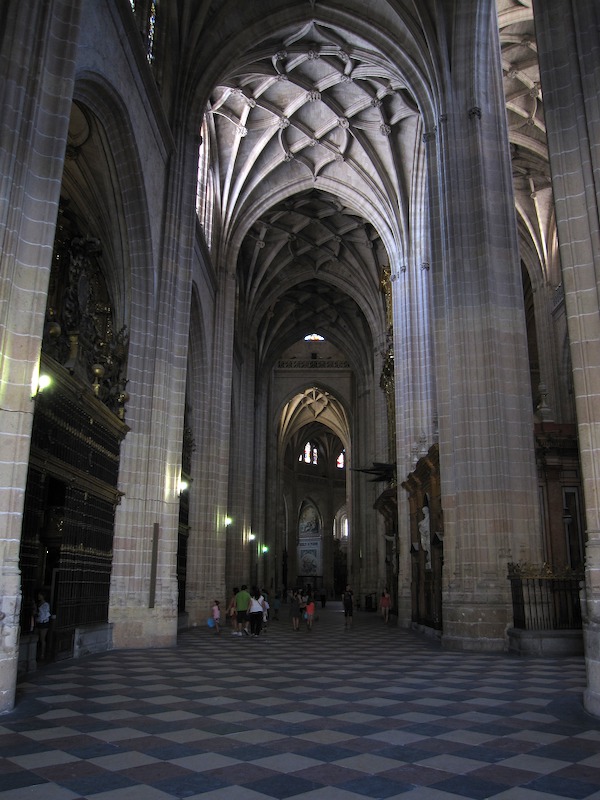[Interno della Cattedrale di Segovia.]