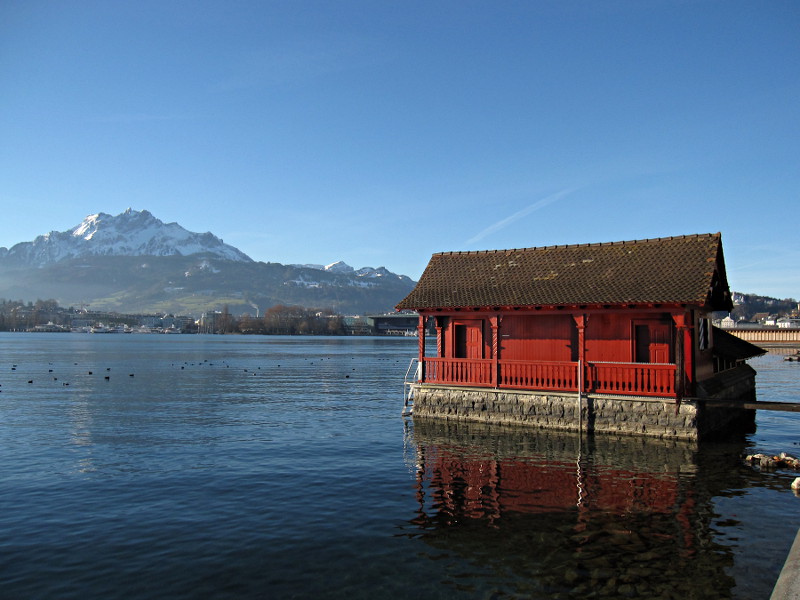 [Monte Pilatus visto dal lungolago di Lucerna]