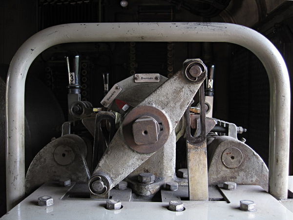 [Invertitore elettromeccanico di un motore della locomotiva
elettrica Ae 8/8 273 BLS]