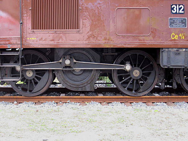 [Particolare della trasmissione a bielle della locomotiva
elettrica Ce 4/4 312 ex GBS]