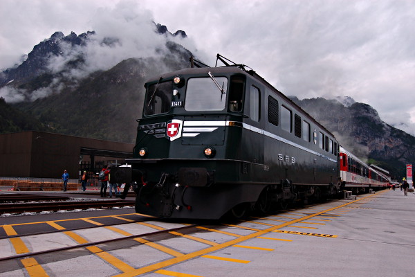 [Locomotiva elettrica Ae 6/6 11411 &laquo;Zug&raquo; (Erstfeld, 4 giugno 2016)]