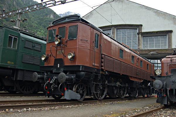 [Locomotiva elettrica Be 4/6 12320 (Erstfeld, 4 giugno 2016)]