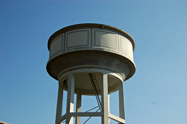 [Torre dell'acqua dell'impianto Boesio della Società Ceramica Italiana
(22 aprile 2017)]