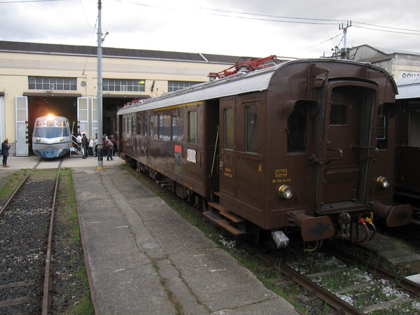 [Elettromotrice  pesante  E623.629 "Varesina"  sul  piazzale
della Squadra Rialzo di Milano Centrale.  Milano, 23 marzo 2014.]