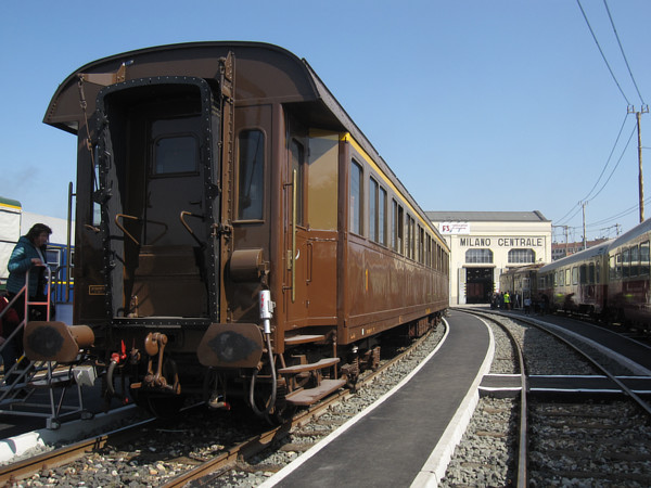 [Carrozza FS Az&nbsp;21106 del tipo 1921.  Milano, 24 marzo 2019.]