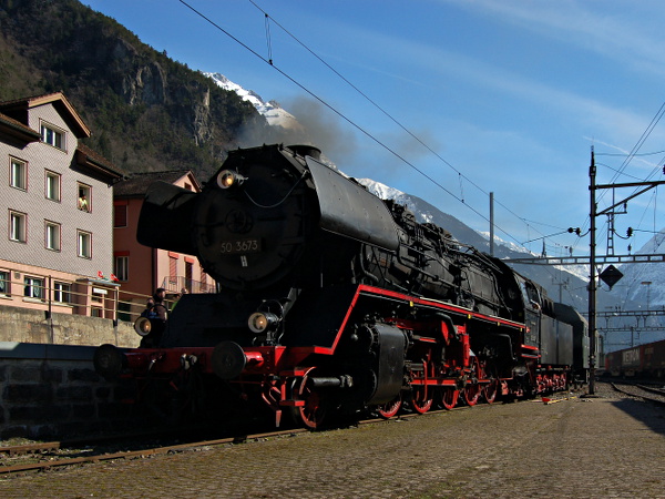 [Locomotiva a vapore Br. 50 3673 in sosta a Erstfeld (7 marzo 2015)]